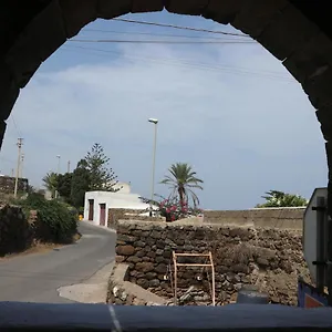  Casa vacanze Dammuso Nonna Franca A Cinque Minuti Dall Arco Dell Elefante